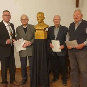 A. Ederer, R. Knecht und E. Böhm. Mit auf dem Bild links W. Mack MdL und S. Ohrnberger sowie rechts B. Fuchs