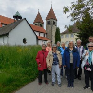 Die Exkursionsteilnehmer in Niederzell