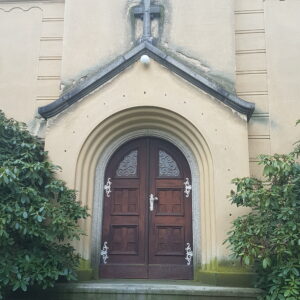Kirche Rosenhain Eingang